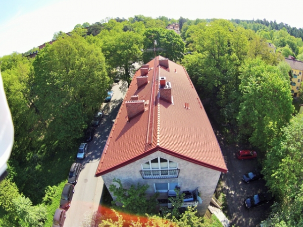 Takläggning Barrstigen, Bromma